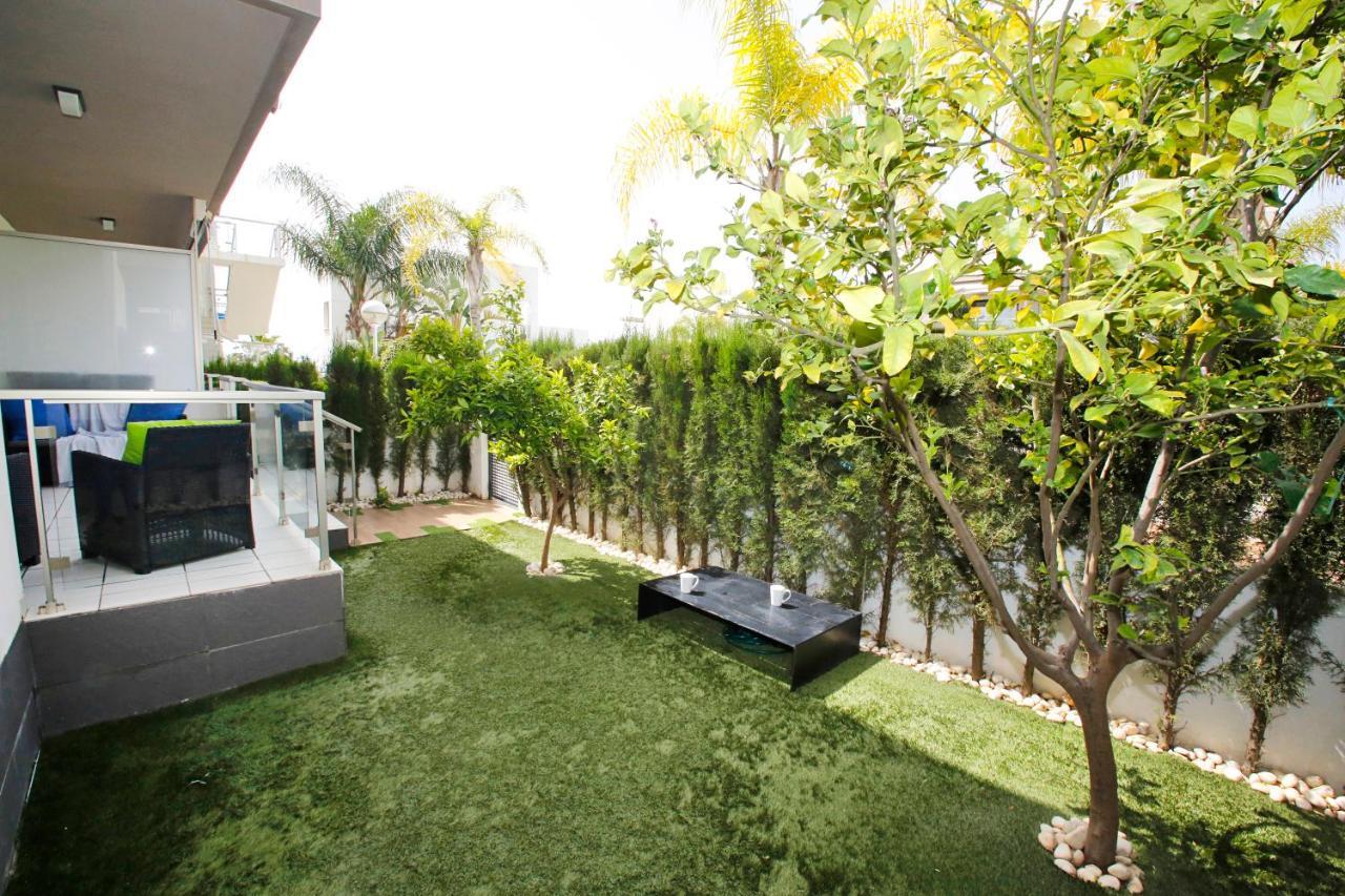 Fantastic Home With Ac, Pool And Bbq Rojales Kültér fotó