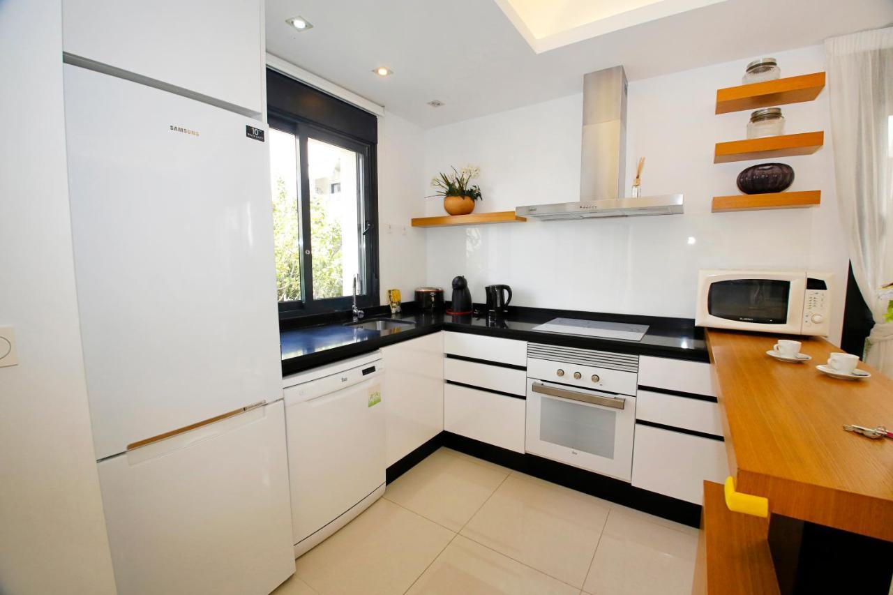 Fantastic Home With Ac, Pool And Bbq Rojales Kültér fotó