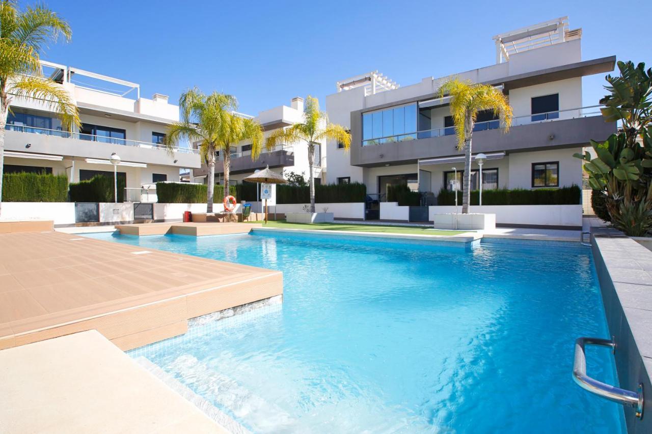 Fantastic Home With Ac, Pool And Bbq Rojales Kültér fotó